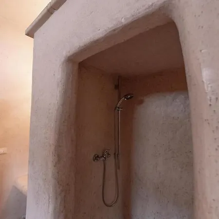 La Casa E La Corte
